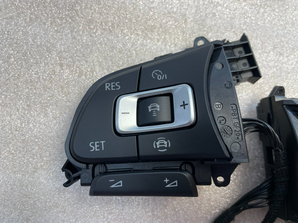 VW Tiguan/Touran/T-Roc sada tlačítek volantu – 5TA959442B – obrázek 4