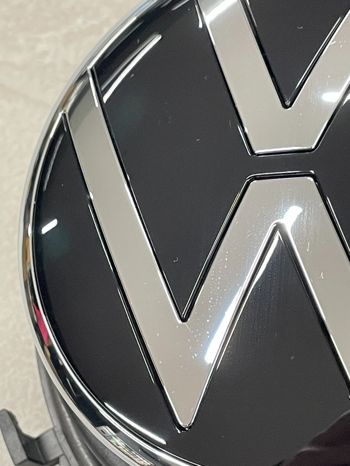 Volkswagen Golf 7 Variant Heckklappengriff mit Taster 5G9827469D – Bild 6