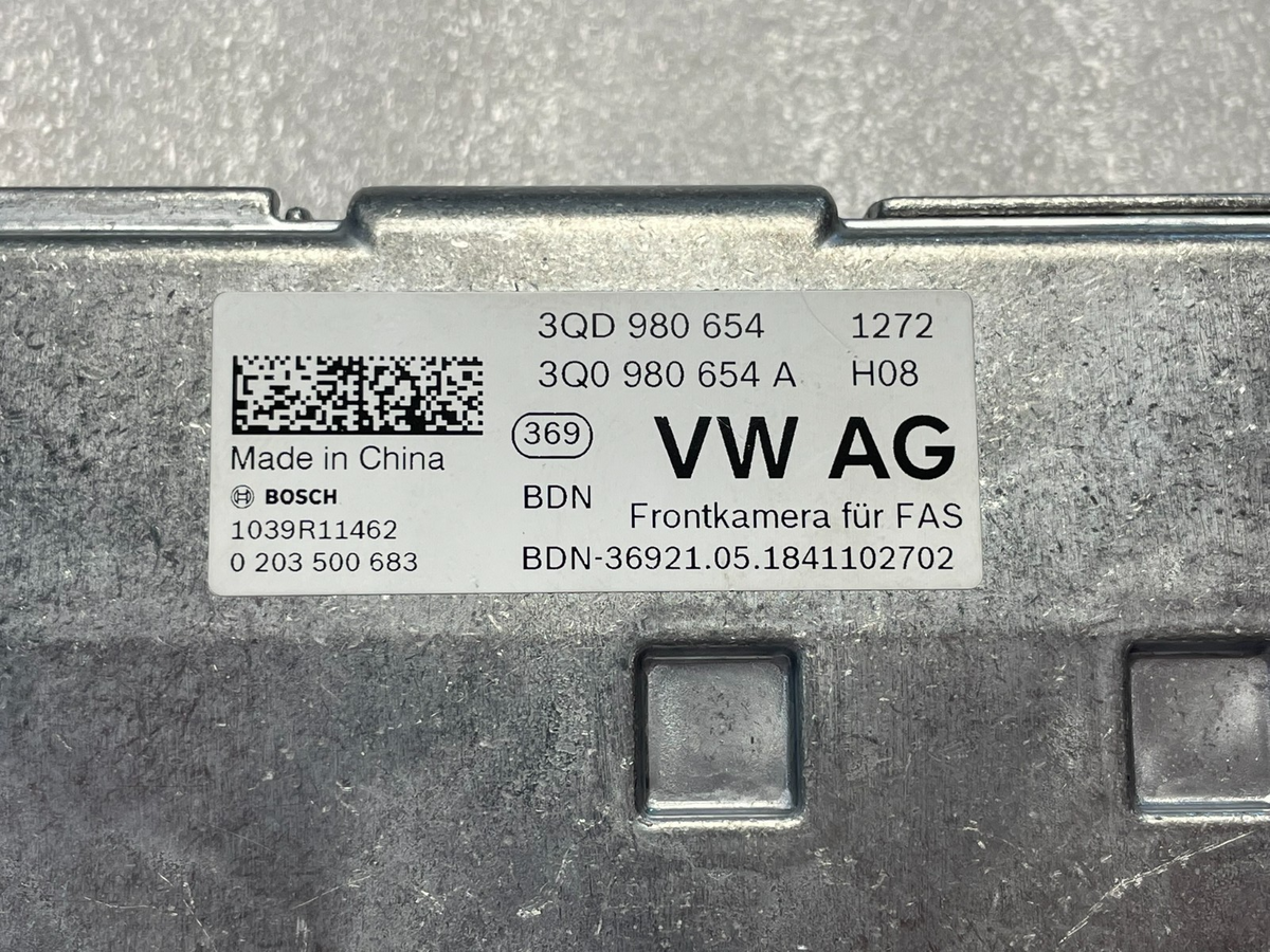 VW Škoda Seat Windscreen Camera for Driver Assistance Front 3QD980654 – image 3
