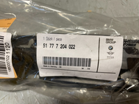 BMW 5er F10 / F11 Halter Schwellerleiste hinten rechts 51777204022 Original – Bild 2