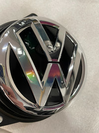 Volkswagen Passat Golf Eos tailgate handle with VW logo 6R0827469D – image 6