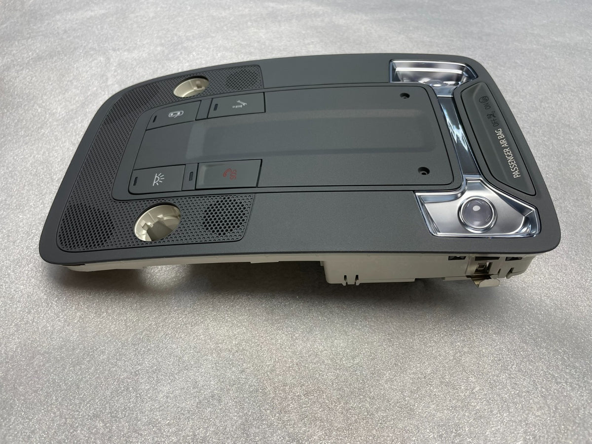 Audi A3 8Y roof reading light 8Y0947135E – image 11