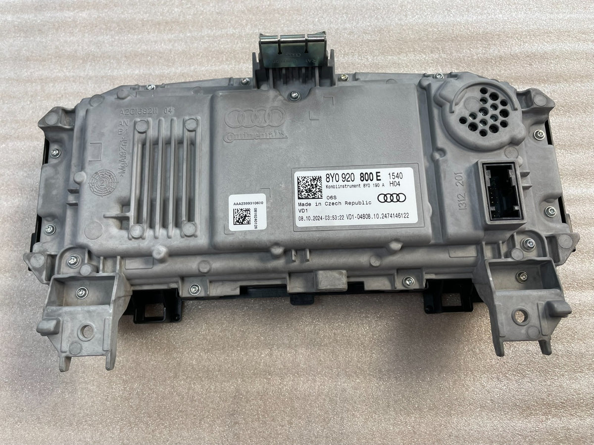 Audi A3 / S3 / RS3 8Y Virtual Cockpit digitální přístrojový štít 8Y0920800E – obrázek 10