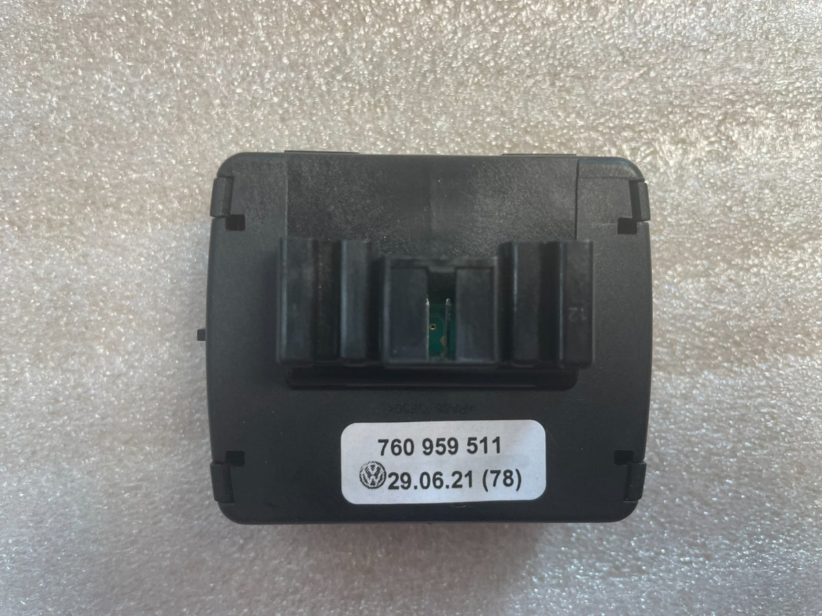 VW Touareg CR7 Tow Bar Control Unit 8W1907383C – image 10