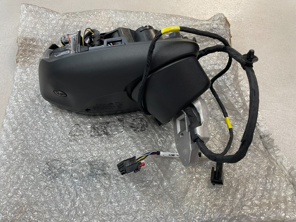 Audi A3 / S3 / RS3 8Y zpětné zrcátko pravé s kamerou 360° RHD 8Y2857410J 9B9 originál . – obrázek 9