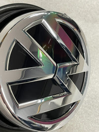 Volkswagen Passat Golf Eos tailgate handle with VW logo 6R0827469D – image 7