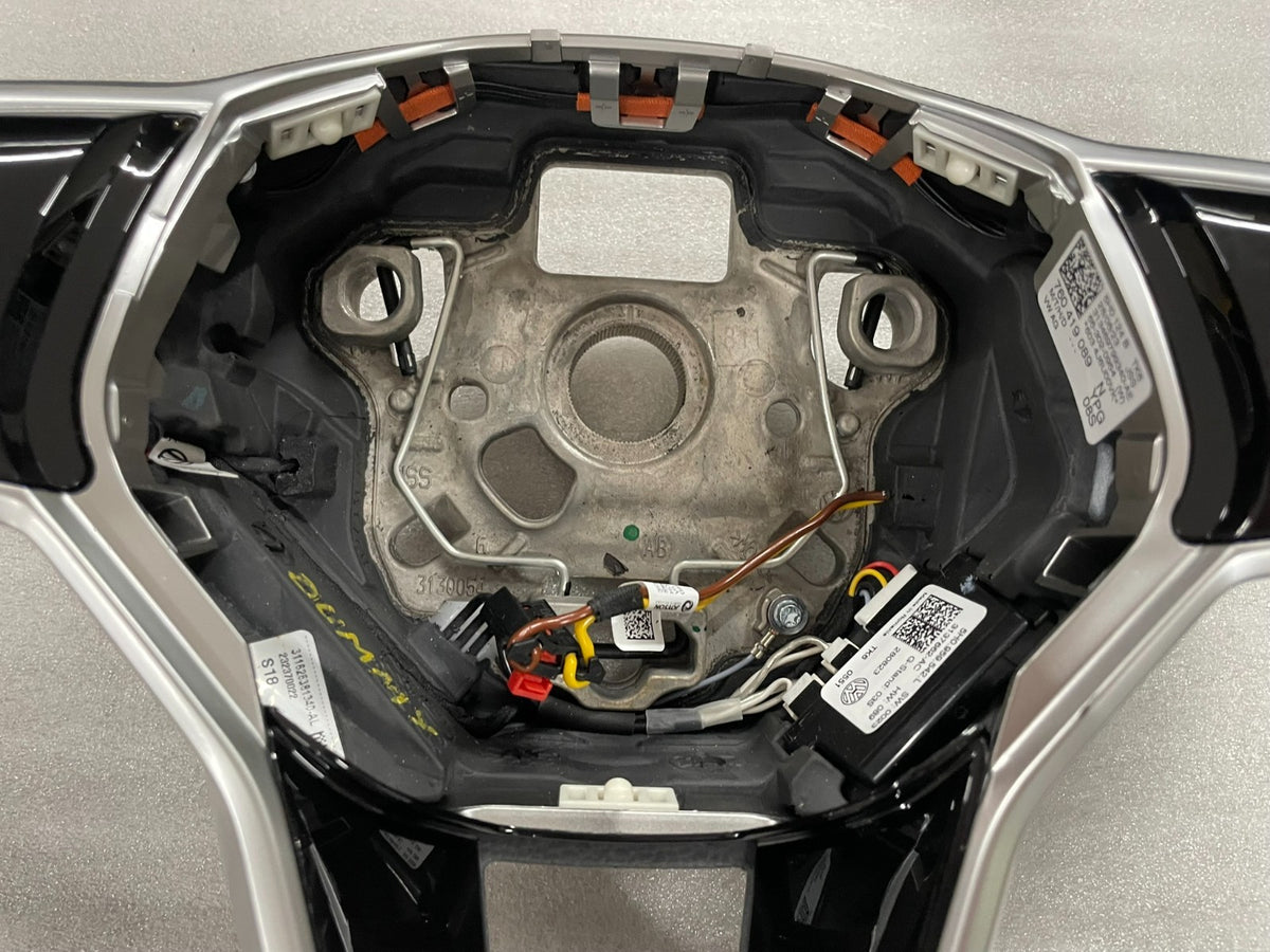 Volkswagen Touareg CR7 Sportlenkrad beheizt, kapazitiv, unten abgeflacht 760419089N – Bild 8