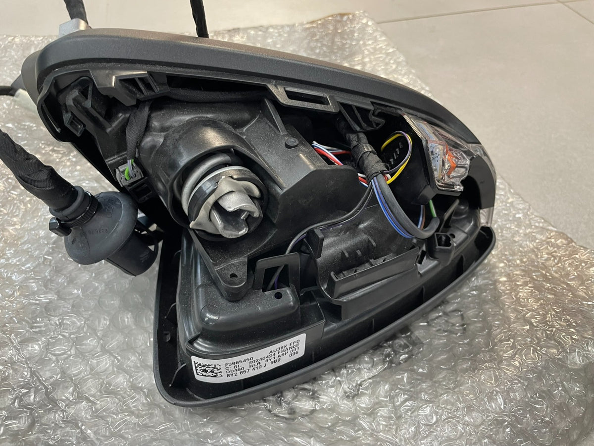 Audi A3 / S3 / RS3 8Y zpětné zrcátko pravé s kamerou 360° RHD 8Y2857410J 9B9 originál . – obrázek 15