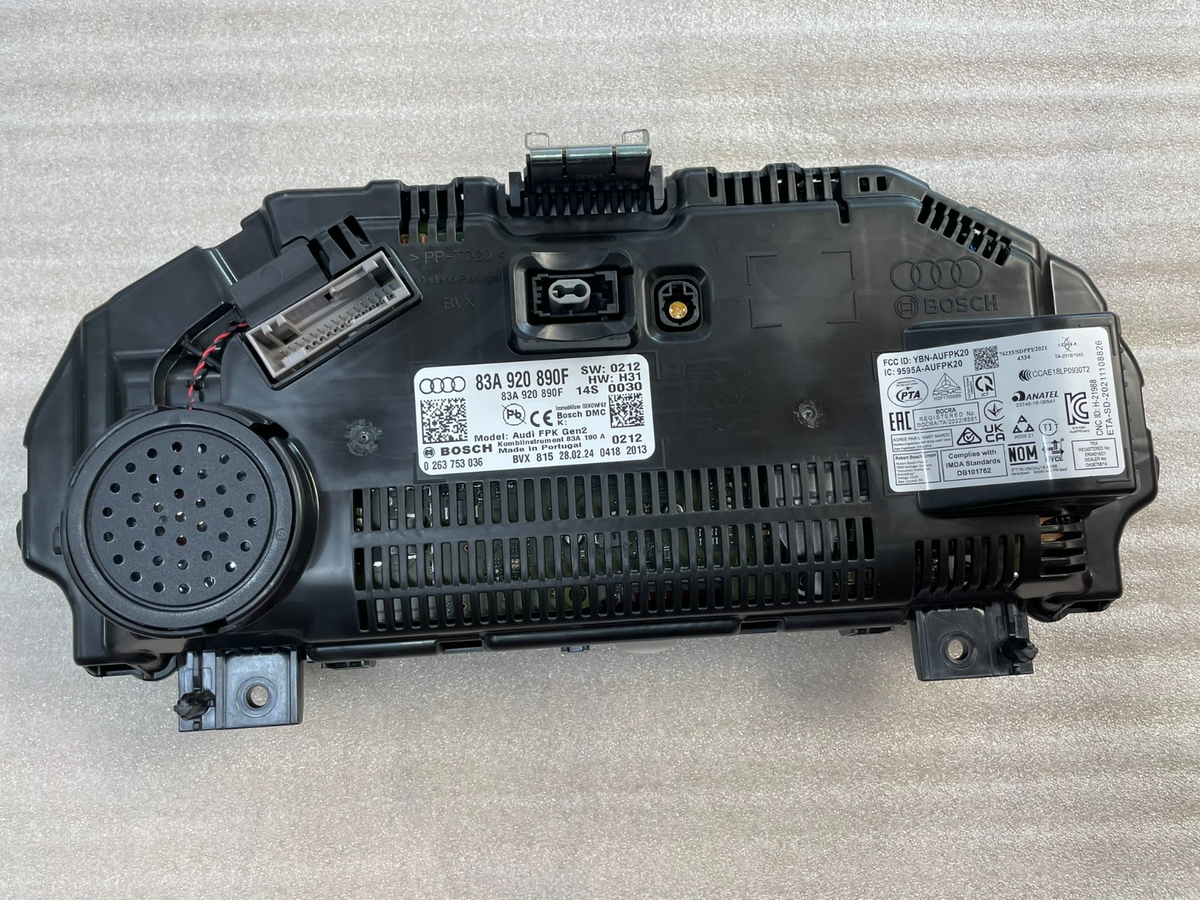 Audi Q3 / RS Q3 F3 přístrojový panel Virtual Cockpit 83A920890F originál . – obrázek 15