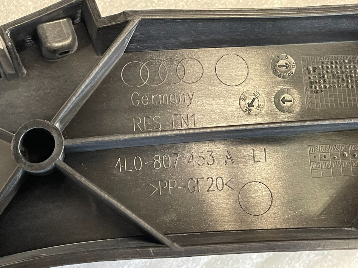 Audi Q7 4L Halter Stoßfänger hinten links 4L0807453A – Bild 2