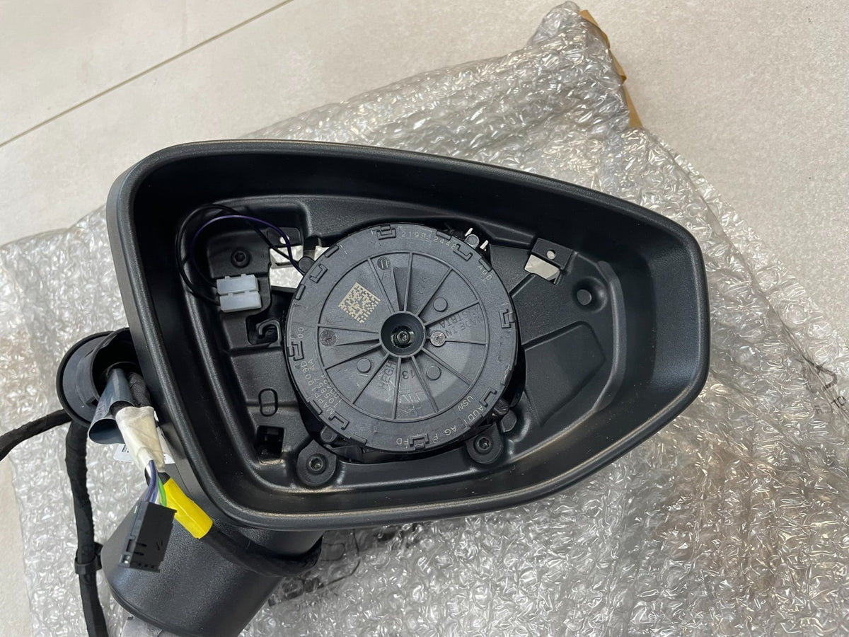 Audi A3 / S3 / RS3 8Y zpětné zrcátko pravé s kamerou 360° RHD 8Y2857410J 9B9 originál . – obrázek 5