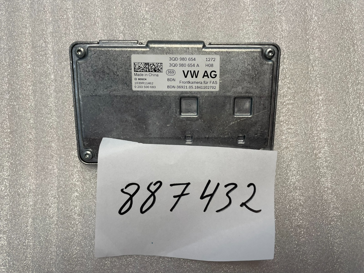 VW Škoda Seat Windscreen Camera for Driver Assistance Front 3QD980654 – image 12