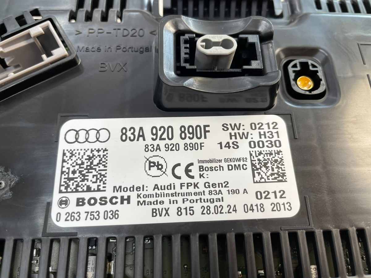 Audi Q3 / RS Q3 F3 přístrojový panel Virtual Cockpit 83A920890F originál . – obrázek 16