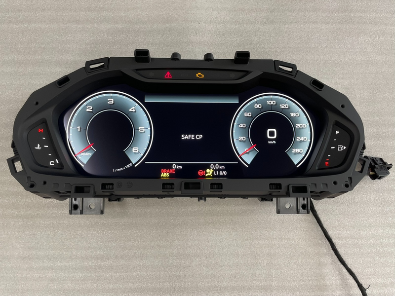 Audi Q3 / RS Q3 (F3) kombinovaný přístroj Virtual Cockpit 83A920890F