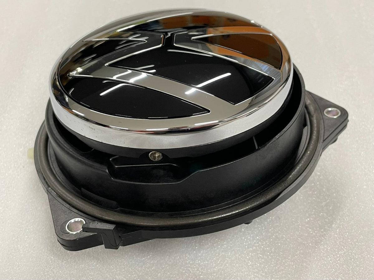 VW Golf 7 Kofferraumdeckel-Griff mit VW-Emblem 5G9827469D – Bild 9