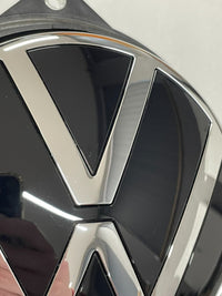 VW Golf 7 madlo páté dveře s emblémem VW – 5G9827469D – obrázek 8
