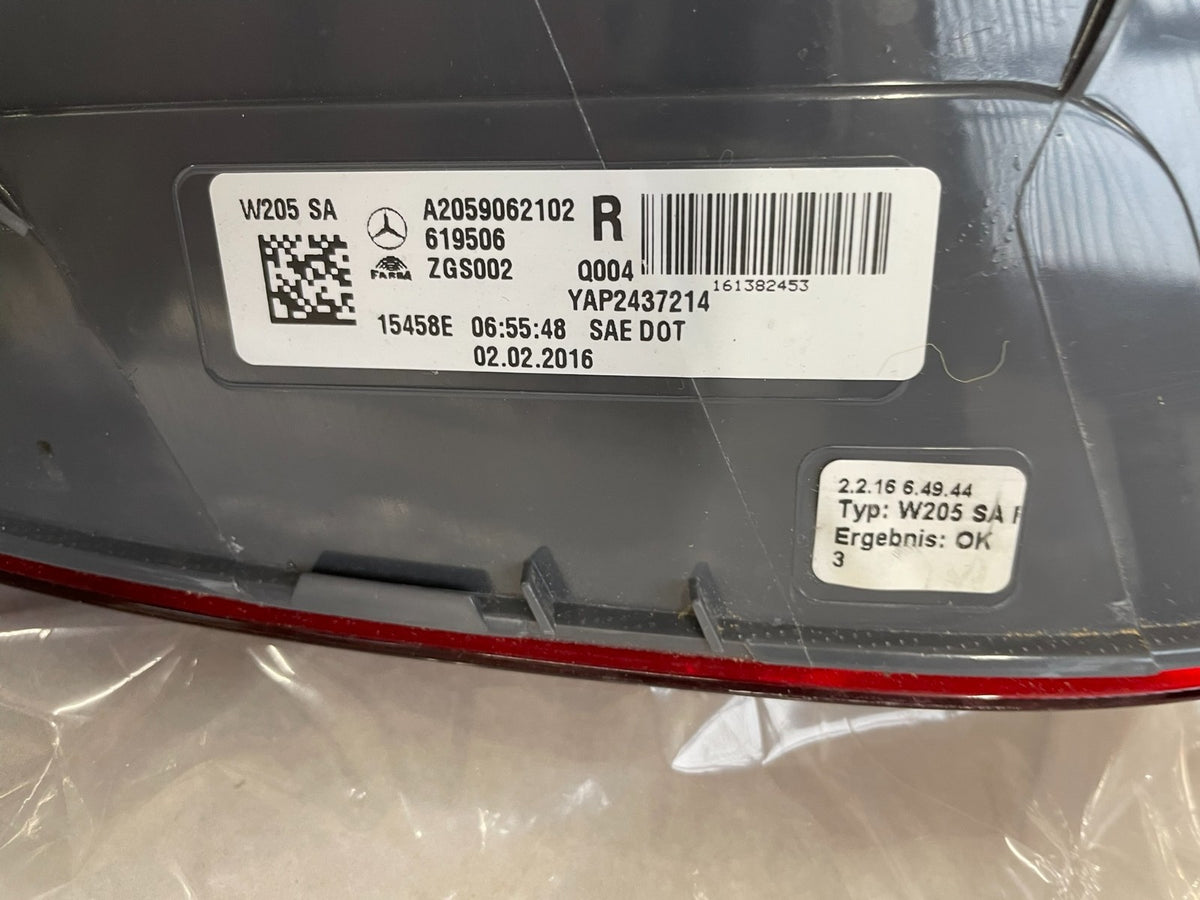 Mercedes-Benz C W205 zadní světlo pravé USA SAE A2059062102 – obrázek 3