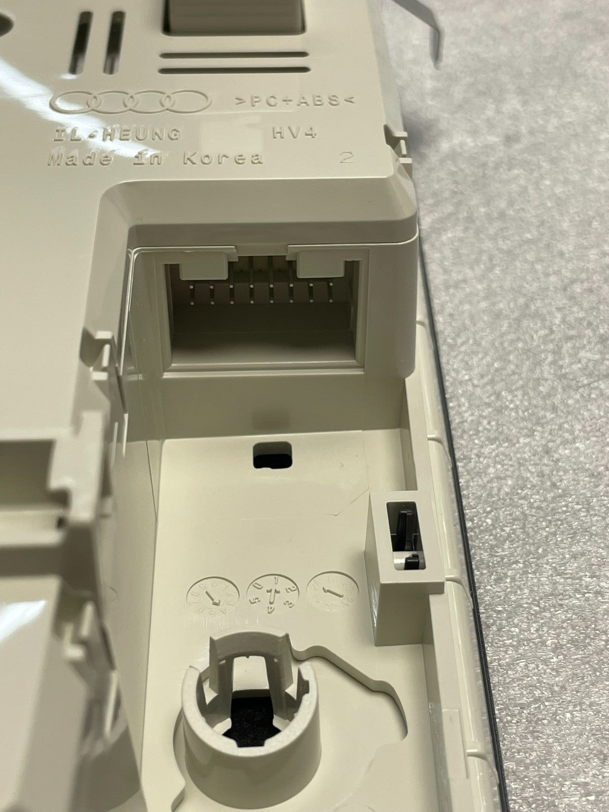 Audi Q2 Leseleuchte Dachhimmel 8Y0947135E – Bild 14