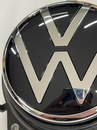 VW Golf 7 madlo páté dveře s emblémem VW – 5G9827469D – obrázek 6