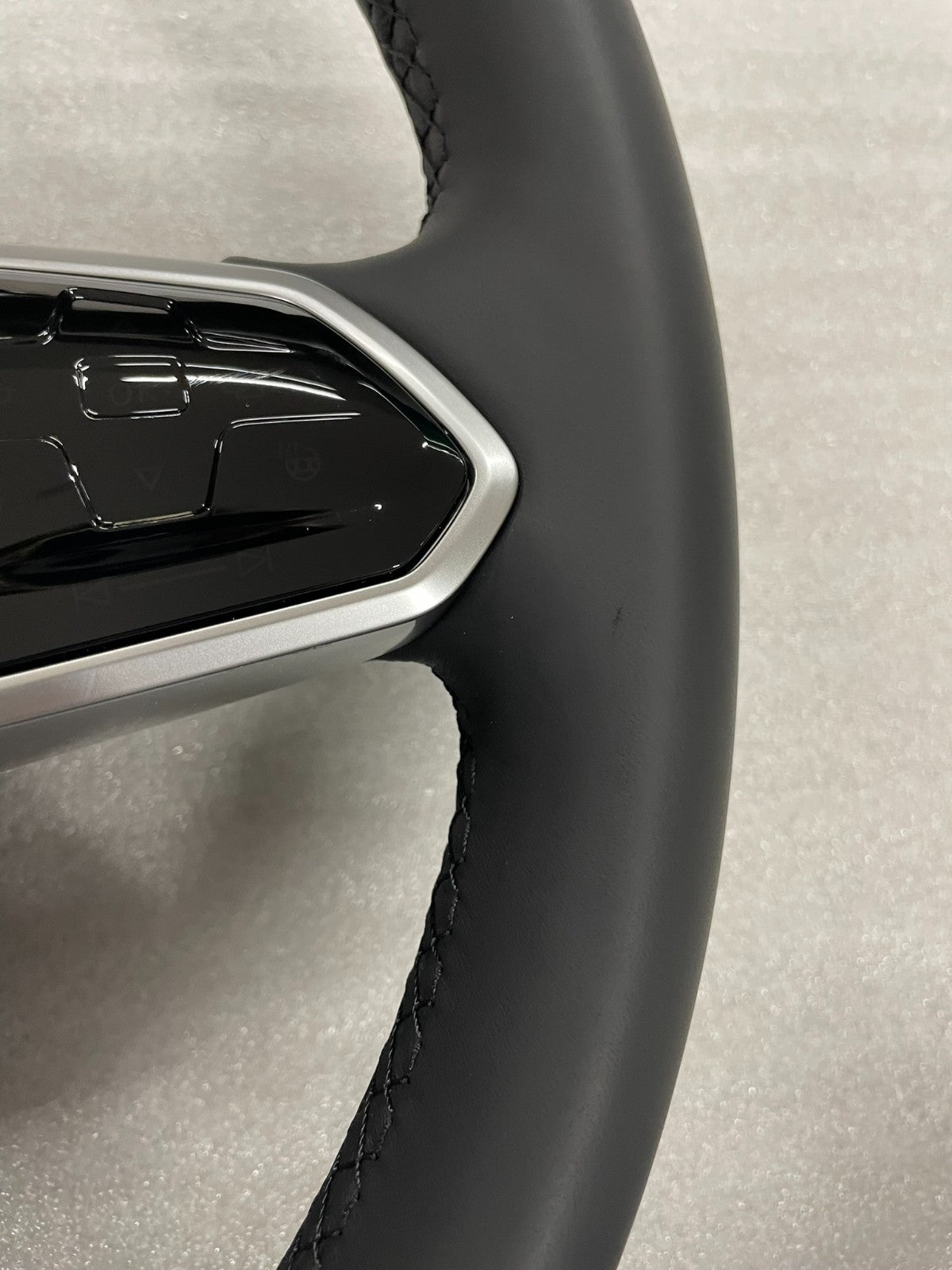 VW Touareg CR7 sportovní volant vyhřívaný – 760419089R – obrázek 16