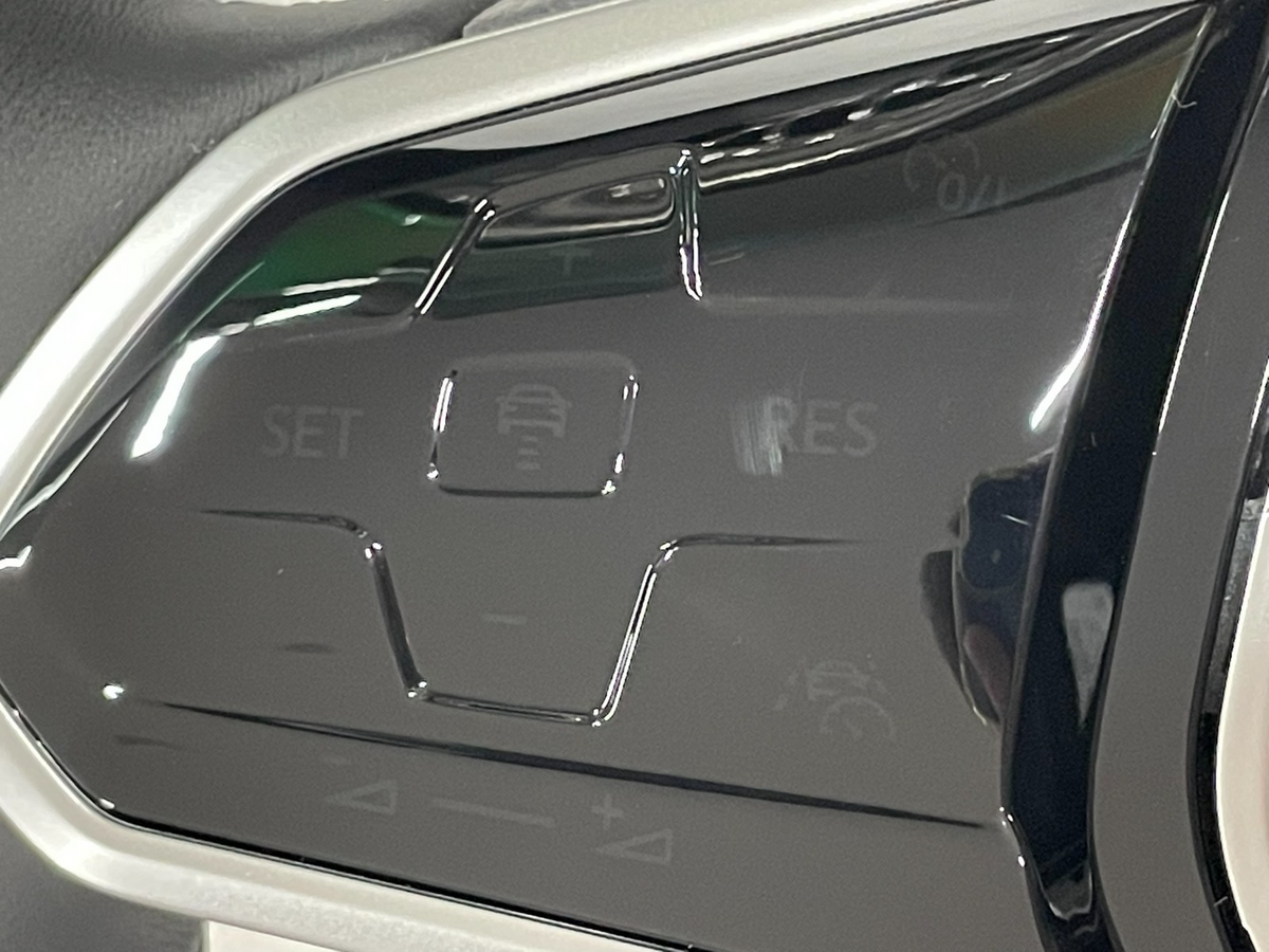 Volkswagen Touareg CR7 Sportlenkrad beheizt, kapazitiv, unten abgeflacht 760419089N – Bild 11