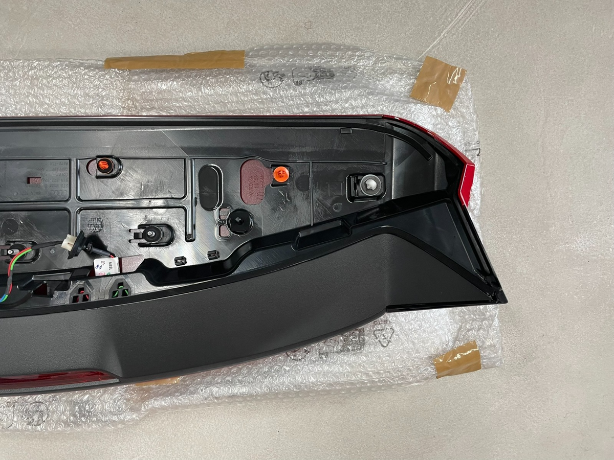 Audi Q2 S-Line Heckspoiler mit 3. Bremsleuchte 81A827933C – Bild 18