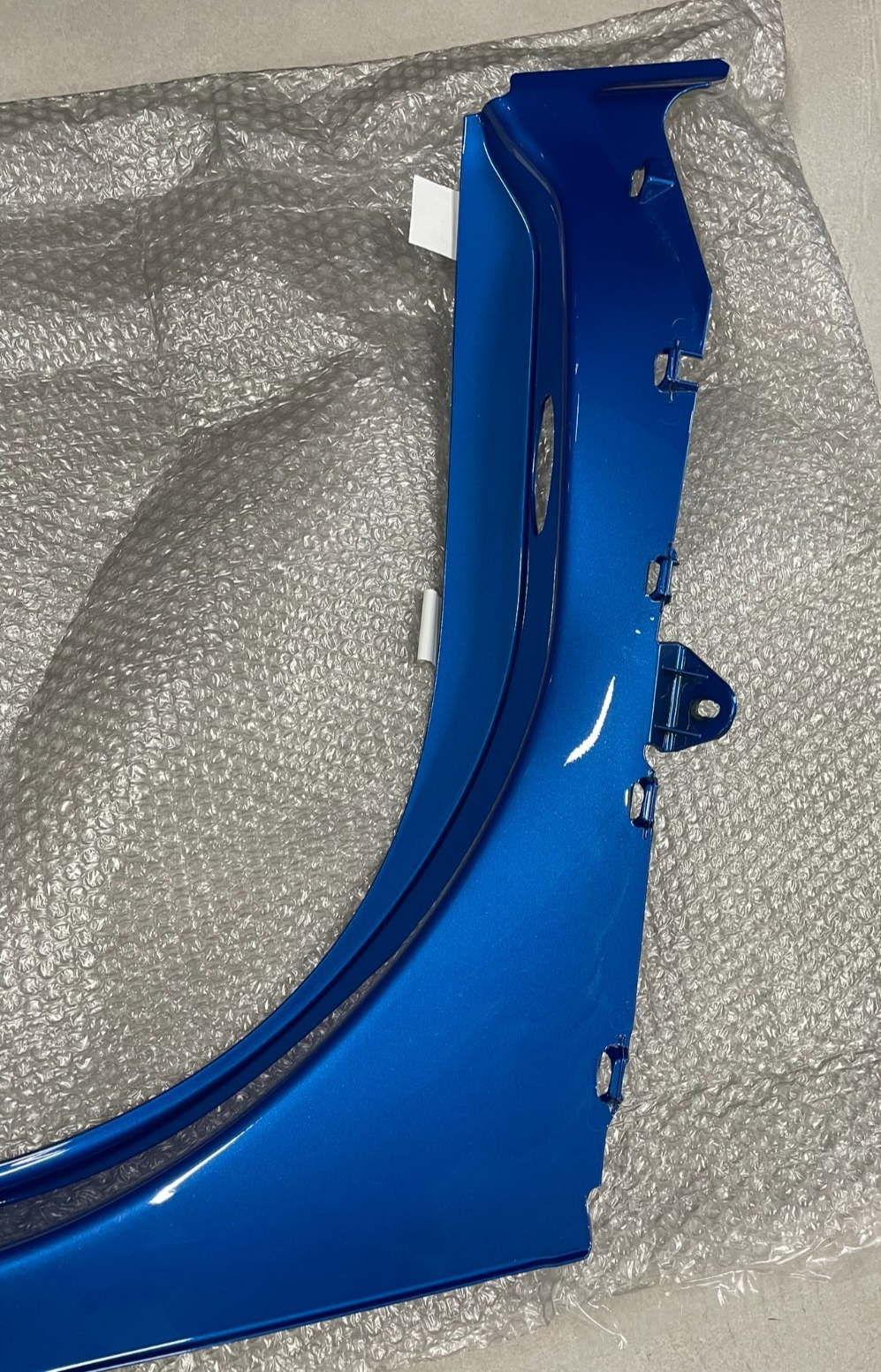 Audi R8 4S B-Säulen-Abdeckung links, blau 4S0853959 – Bild 5