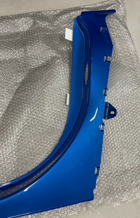 Audi R8 4S B-Säulen-Abdeckung links, blau 4S0853959 – Bild 5