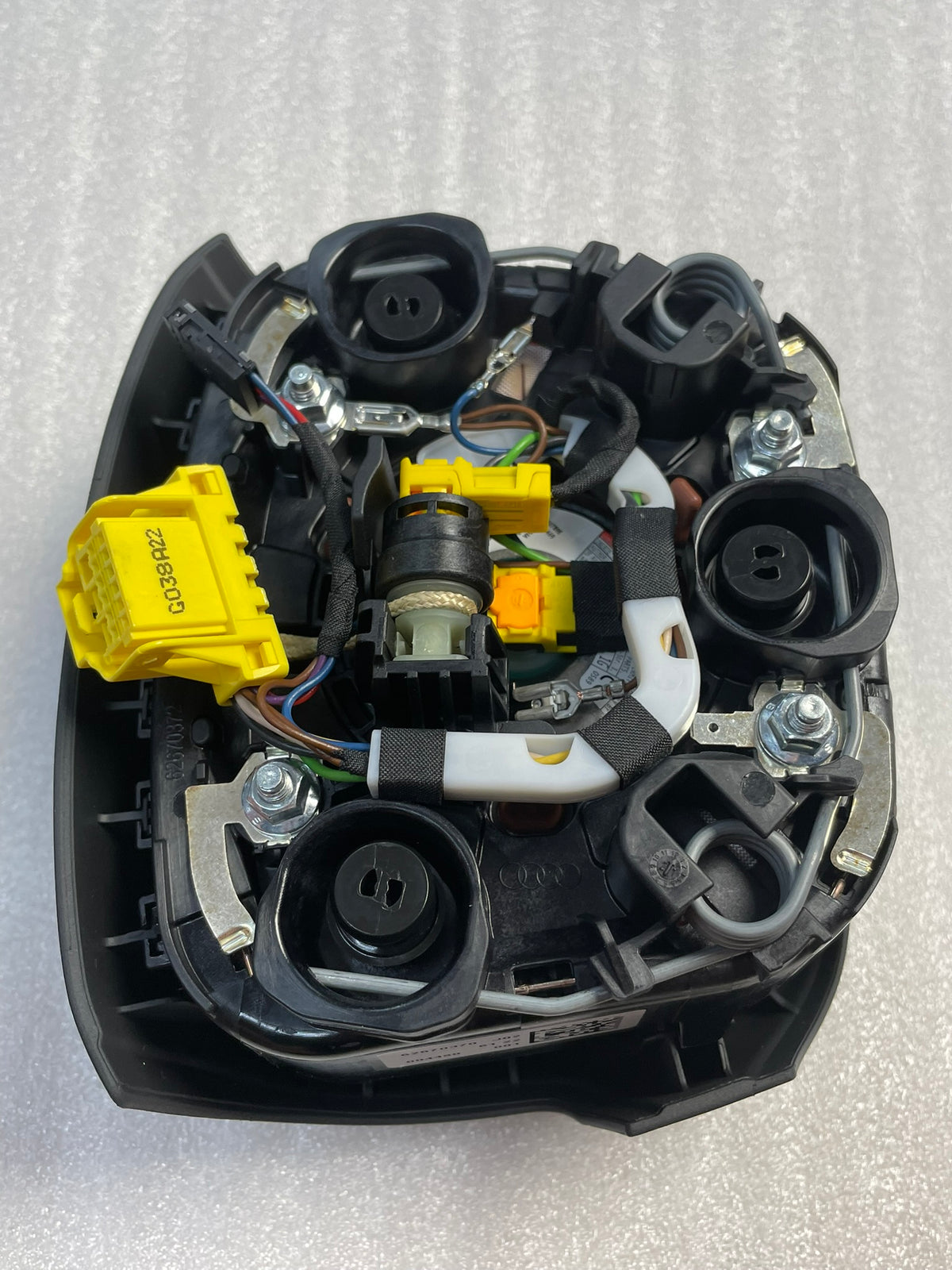 Airbag řidiče Audi Q7, Q8 4M – 4M0880201T Orig.