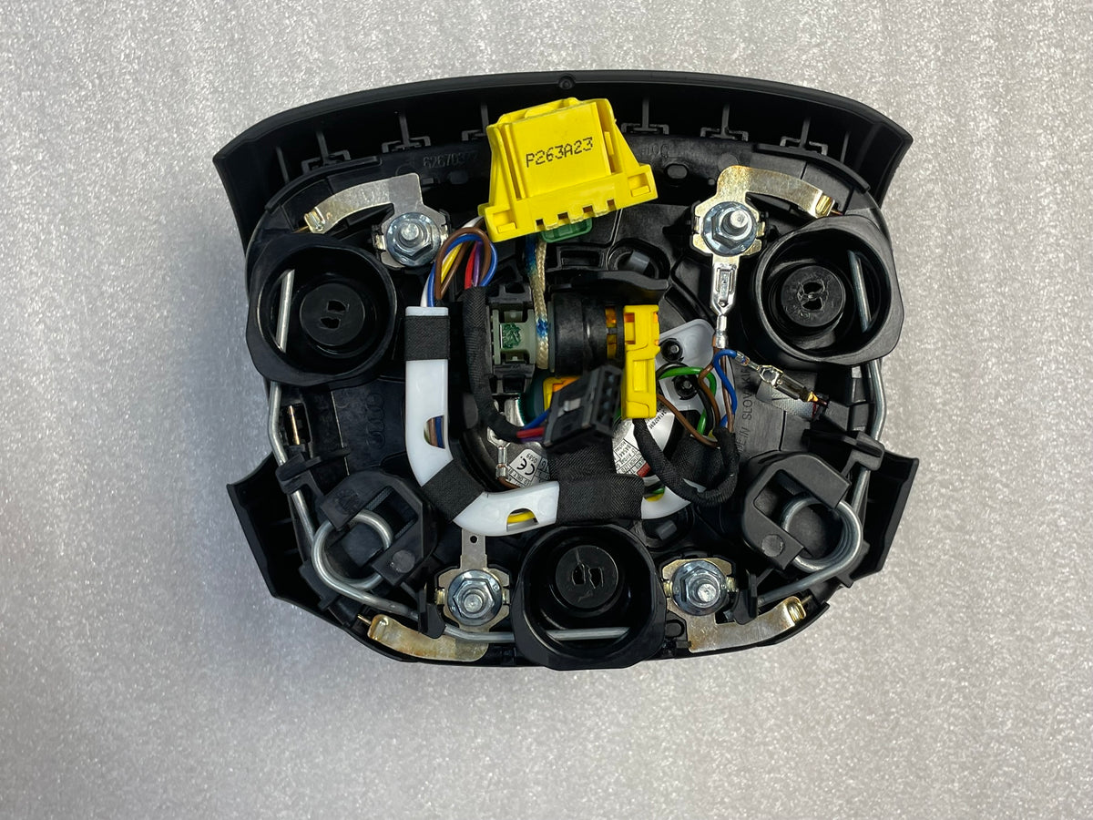 airbag řidiče Audi Q7 / Q8 – 4M0880201AE Orig.