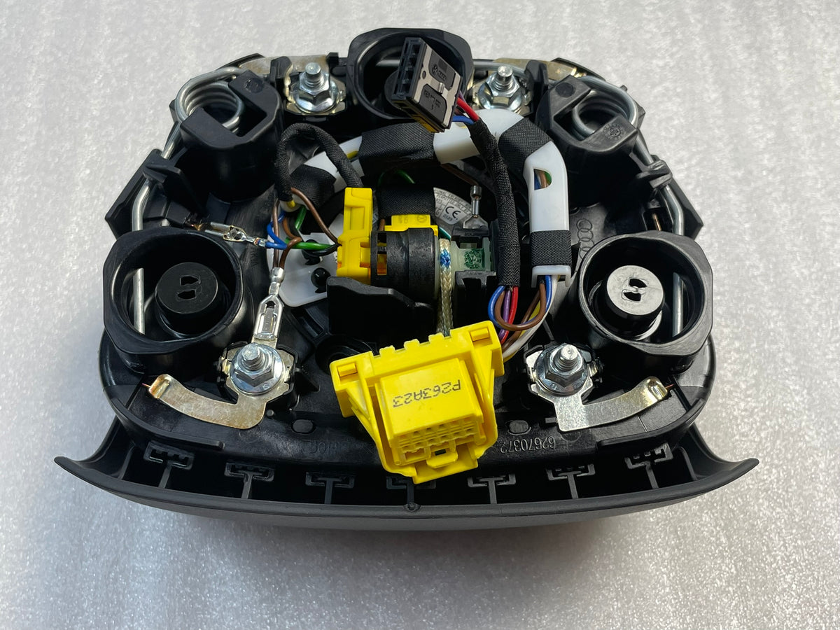 airbag řidiče Audi Q7 / Q8 – 4M0880201AE Orig.