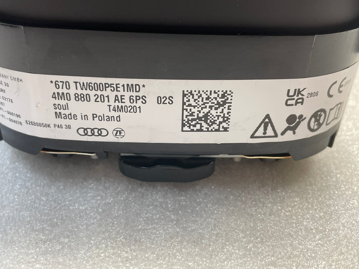 airbag řidiče Audi Q7 / Q8 – 4M0880201AE Orig.