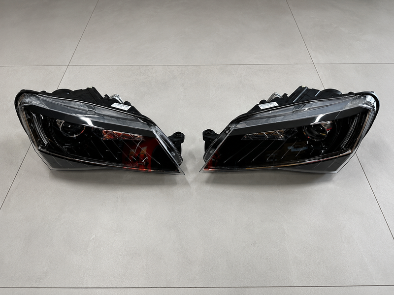 Front Xenon Headlights Set Škoda Superb III – 3V1941015B / 3V1941016B