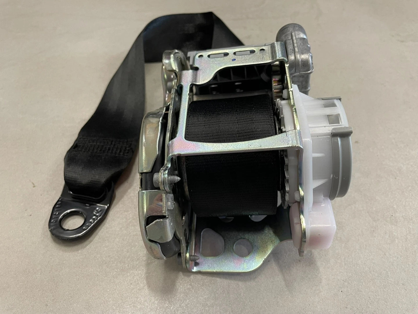 Lamborghini Huracán Front Right Seat Belt – 4T1857706D V04