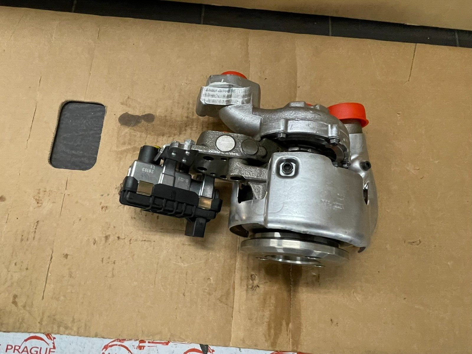 07Z145874G VW PHAETON 5.0 TDI -AJS- V10 TURBOLADER RECHTS 07Z145874G ORIG.NEU VW - Obrázek 6