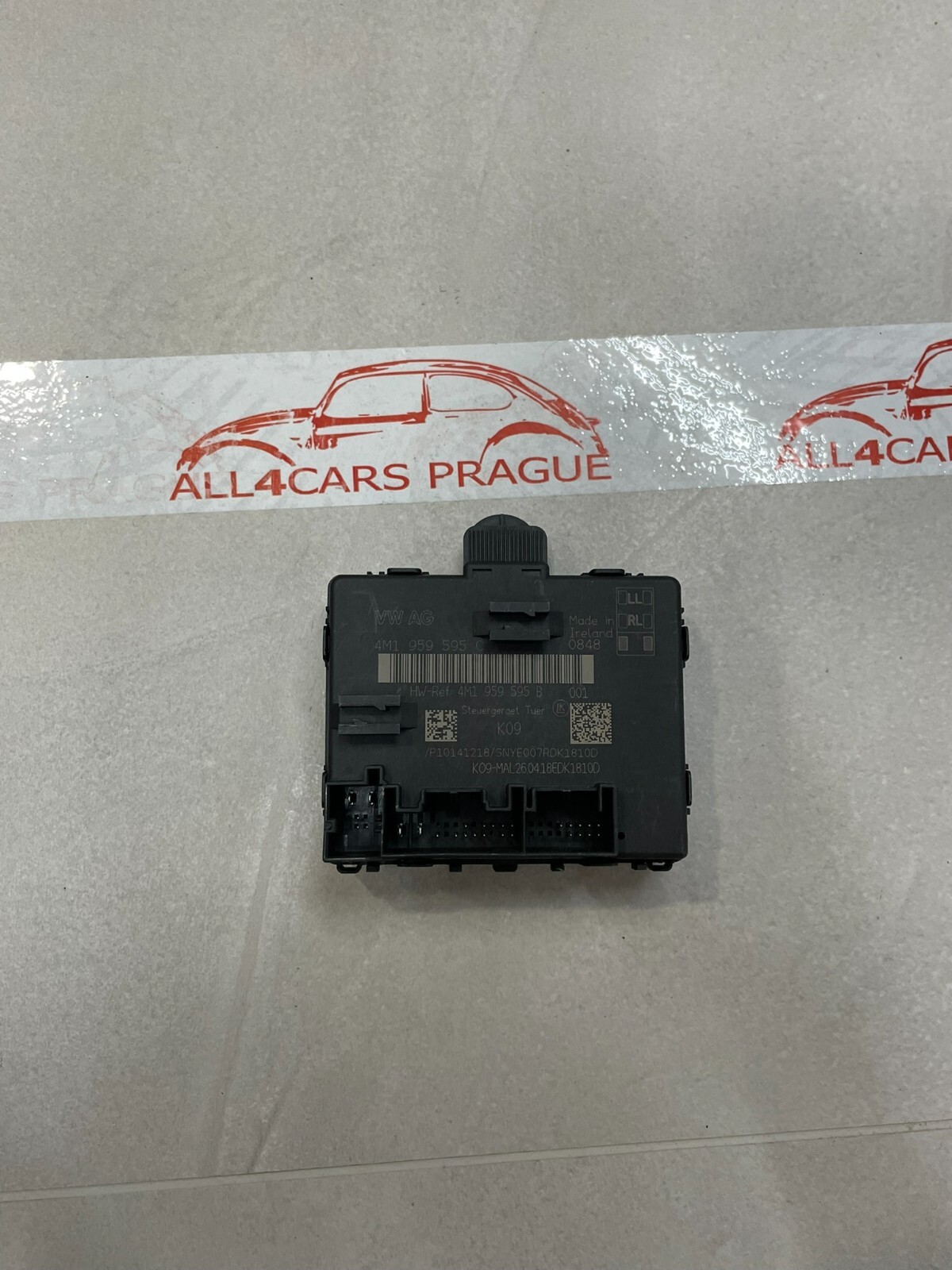 4M1959595C AUDI PORSCHE VW DOOR UNT REAR LEFT 4M1959595C Fast Neu Test Car