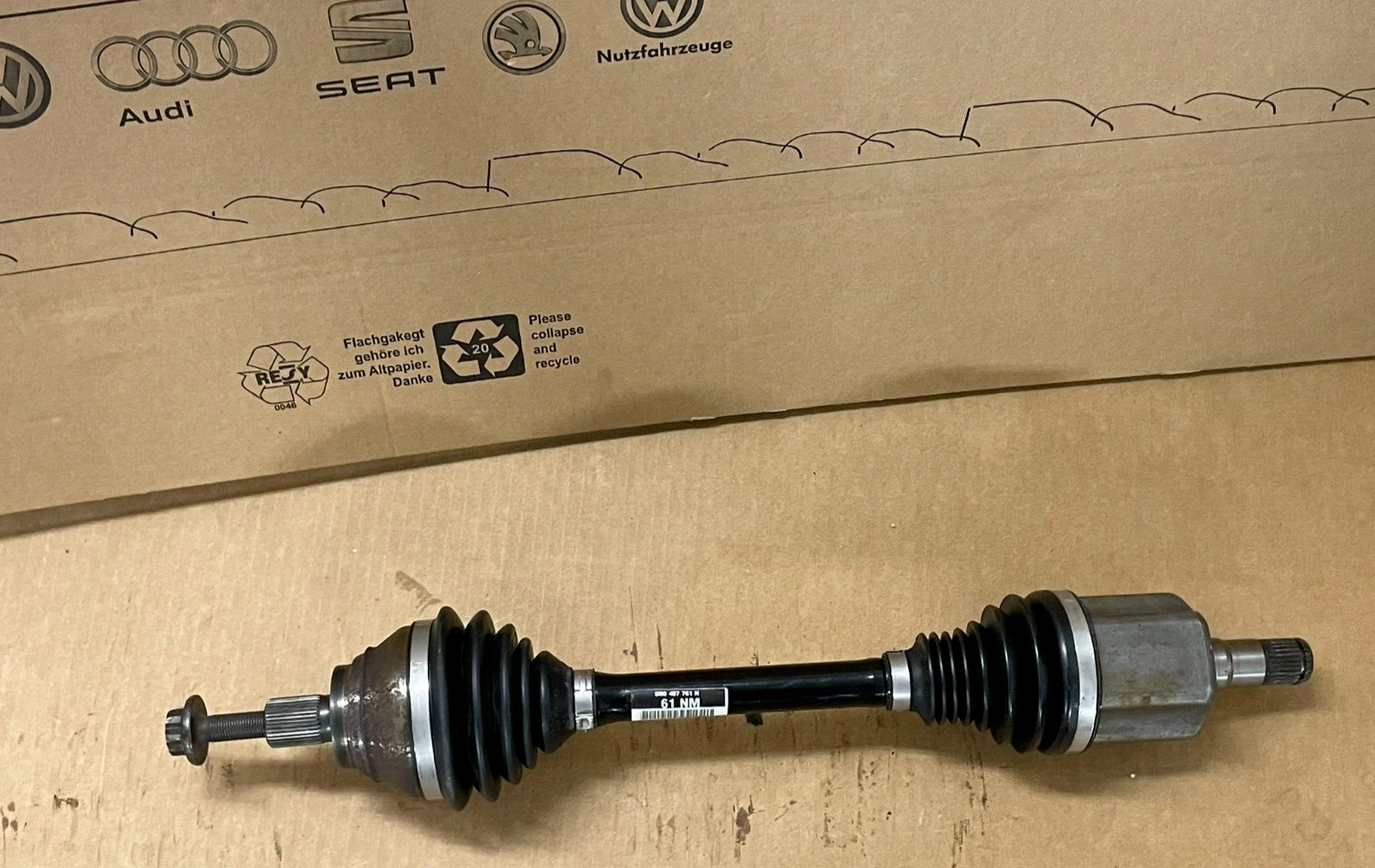 AUDI A3 VW TIGUAN GELENKWELLE MIT GLEICHLAUFGELENKEN LIKS 5N0407761N TEST CAR