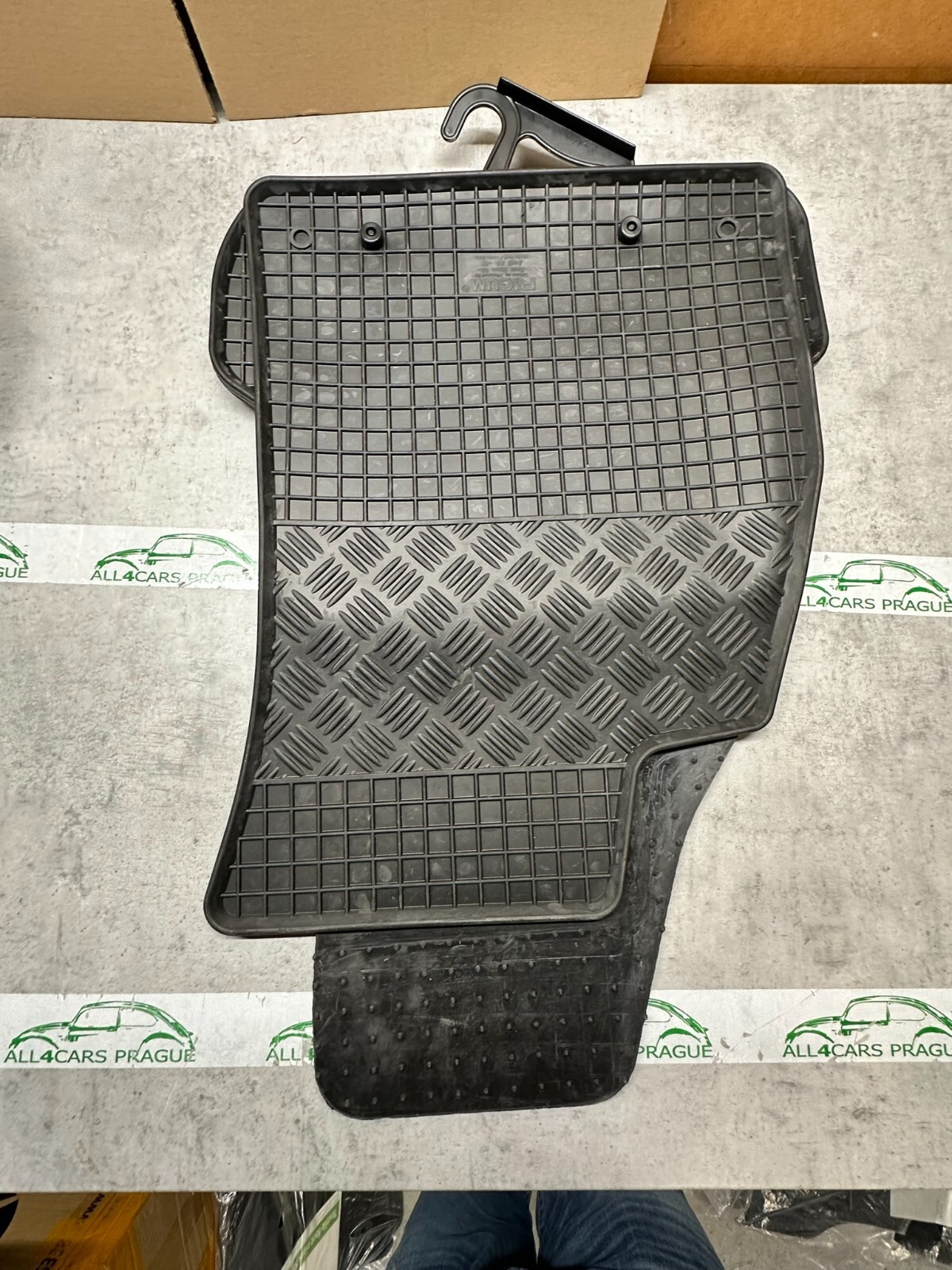 AUDI A4 2001-2008, SEAT EXEO FUSSMATTEN GUMMIMATTEN SCHWARZ 8592980902211 - Obrázek 4
