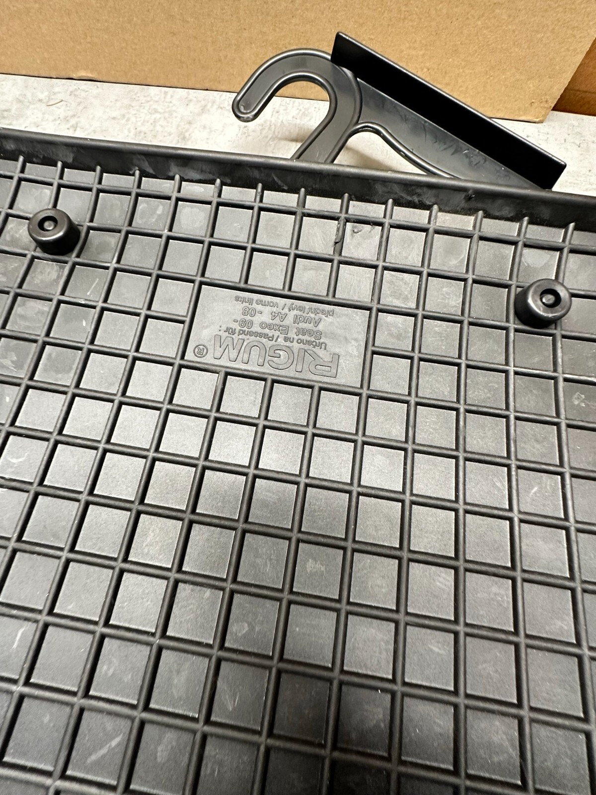 AUDI A4 2001-2008, SEAT EXEO FUSSMATTEN GUMMIMATTEN SCHWARZ 8592980902211 - Obrázek 5