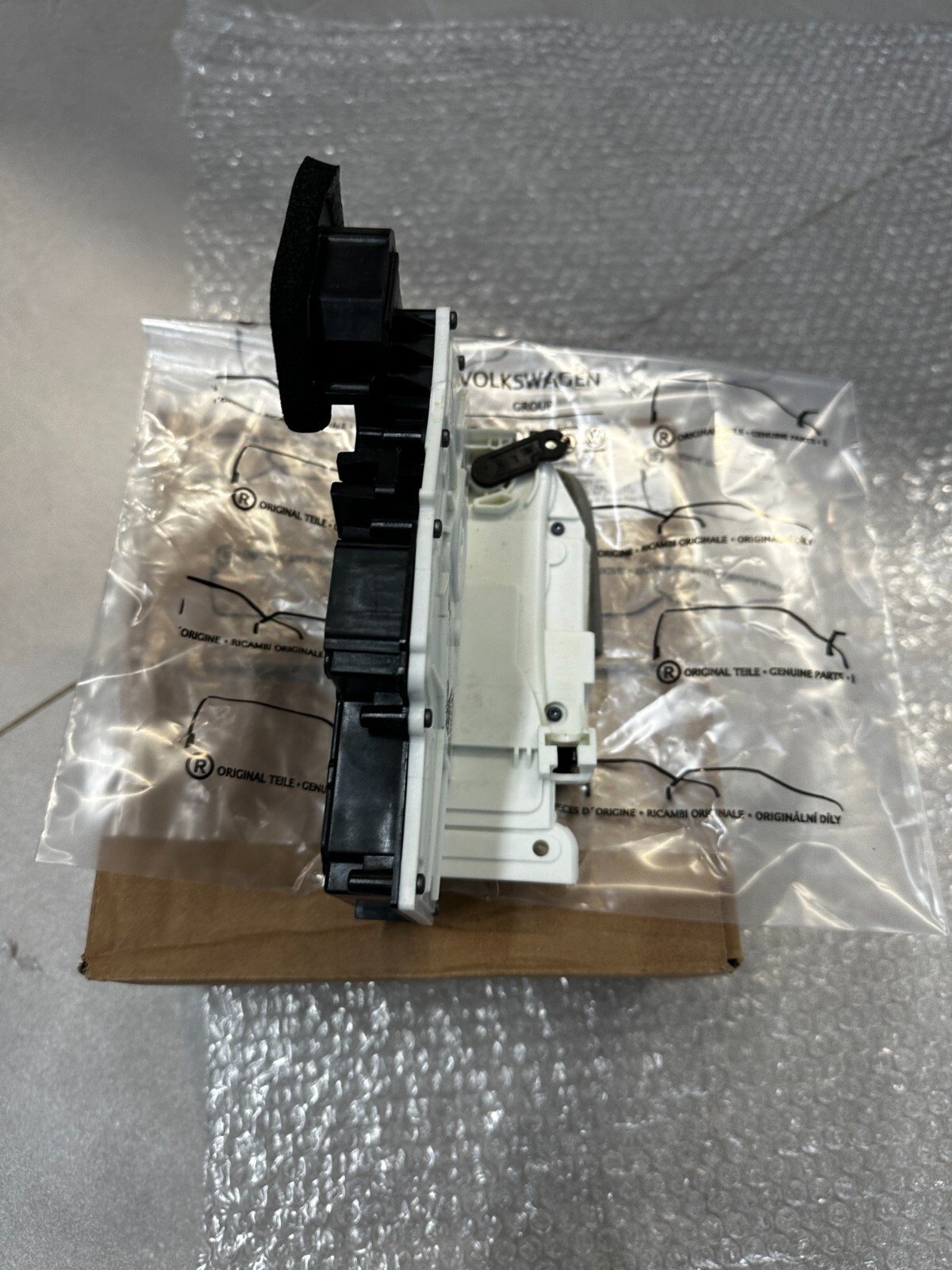 AUDI A6 A7 Q8 E-TRON TÜRSCHLOSS HINTEN LINKS 4K0839015P ORIG.NEU!! - Obrázek 11