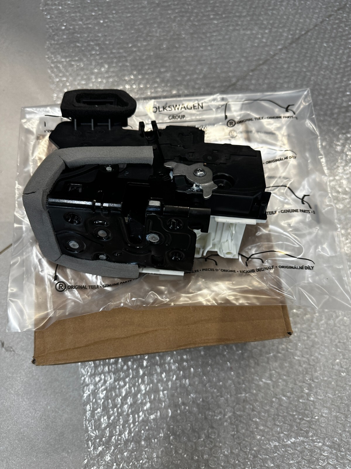 AUDI A6 A7 Q8 E-TRON TÜRSCHLOSS HINTEN LINKS 4K0839015P ORIG.NEU!! - Obrázek 9