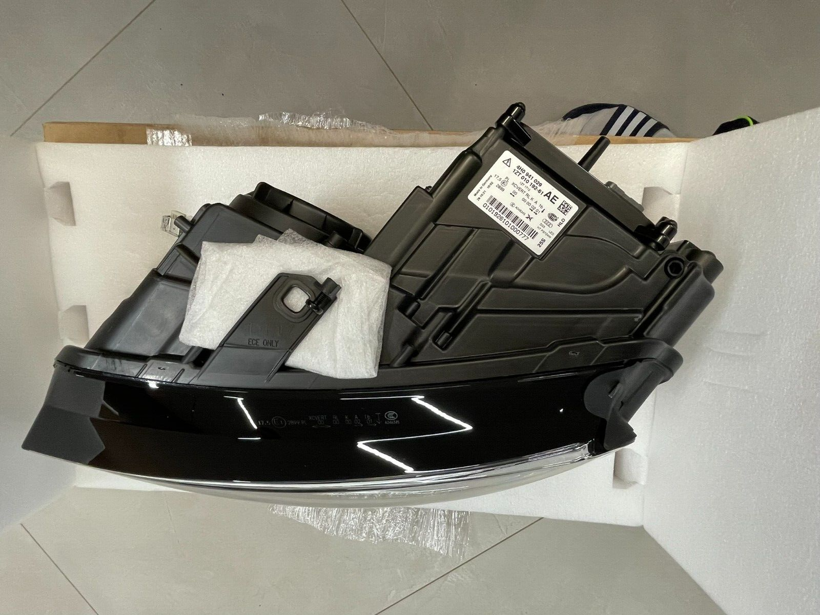 AUDI A8 BI-XENON SCHEINWERFER KURVENLICHT LINKS 4H0941029AE = 4H0941029BN NEU OE - Obrázek 22