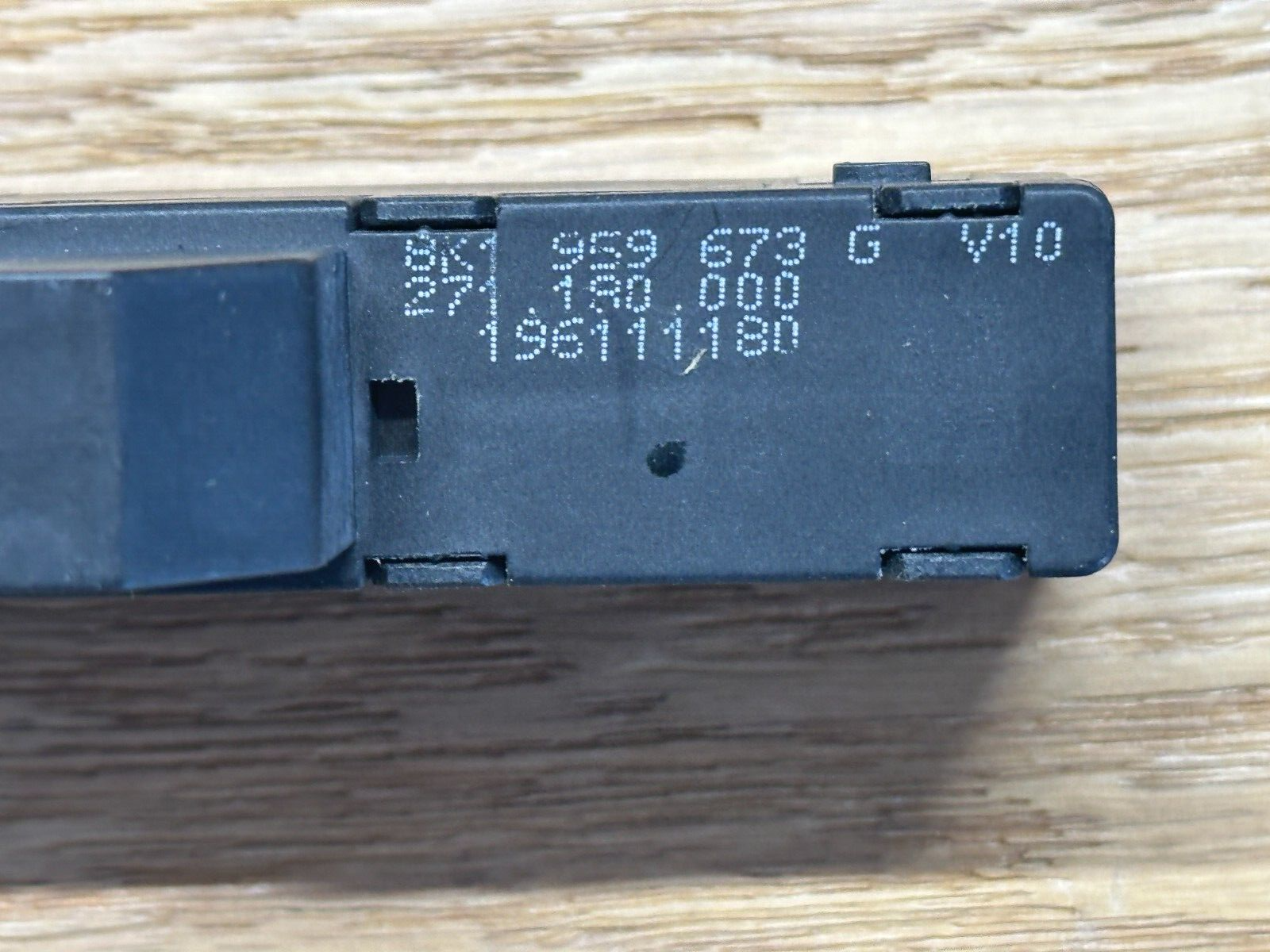 AUDI EINPARKHILFE ESP MEHRFACHSCHALTER 8K1959673G FAST NEU VOM TEST WAGEN ORIG.! - Obrázek 10