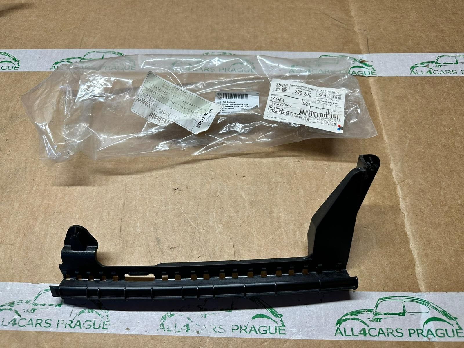 AUDI Q7 4L FUHRUNGSSCHIENE SEITENSCHEIBE 4L0839068 ORIGINAL NEU!!! - Obrázek 3