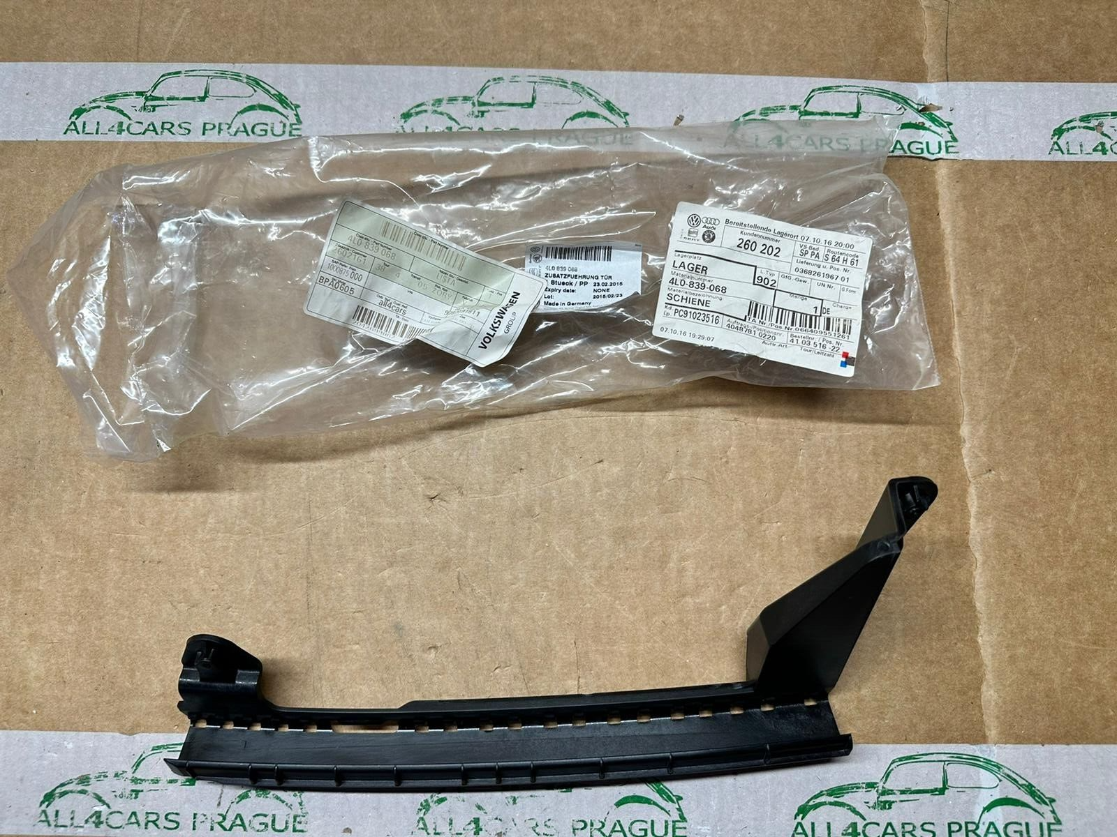 AUDI Q7 4L FUHRUNGSSCHIENE SEITENSCHEIBE 4L0839068 ORIGINAL NEU!!! - Obrázek 4