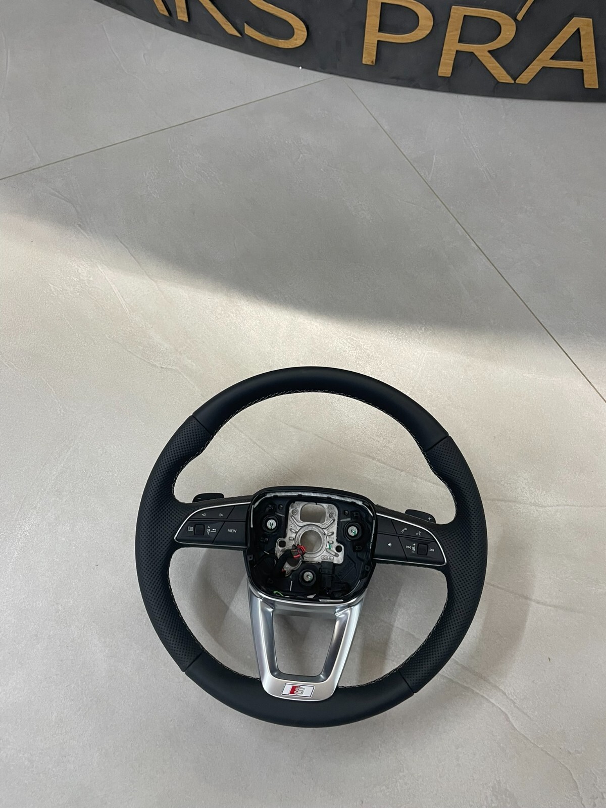 AUDI Q7 Q8 SPORT LEDER LENKRAD PERFORIERT BEHEIZT 4M8419091AL Fast Neu Test Car - Obrázek 11