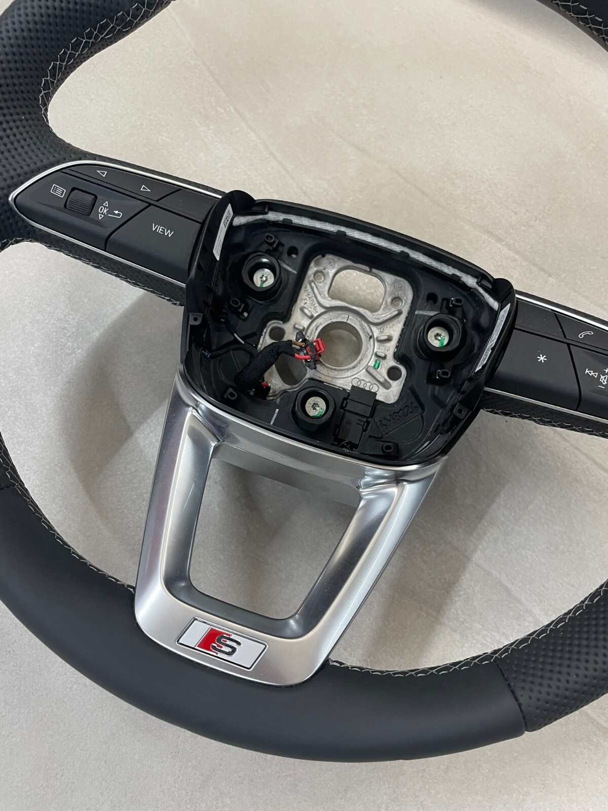 AUDI Q7 Q8 SPORT LEDER LENKRAD PERFORIERT BEHEIZT 4M8419091AL Fast Neu Test Car - Obrázek 12