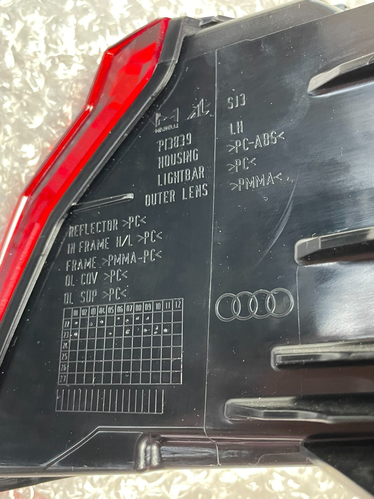 AUDI Q8 AUDI RSQ8 LED RÜCKLEUCHTE HINTEN LINKS 4M8945069AB ORIGINAL AUDI TEIL - Obrázek 4