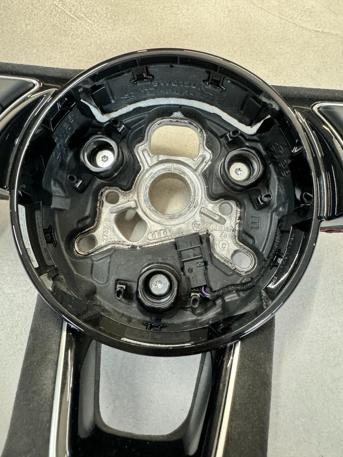 AUDI RS4 RS5 RS LENKRAD ALCANTARA SPORT LENKRAD SCHALTWIPPEN ABGEFLACHT NEU ORIG - Obrázek 12