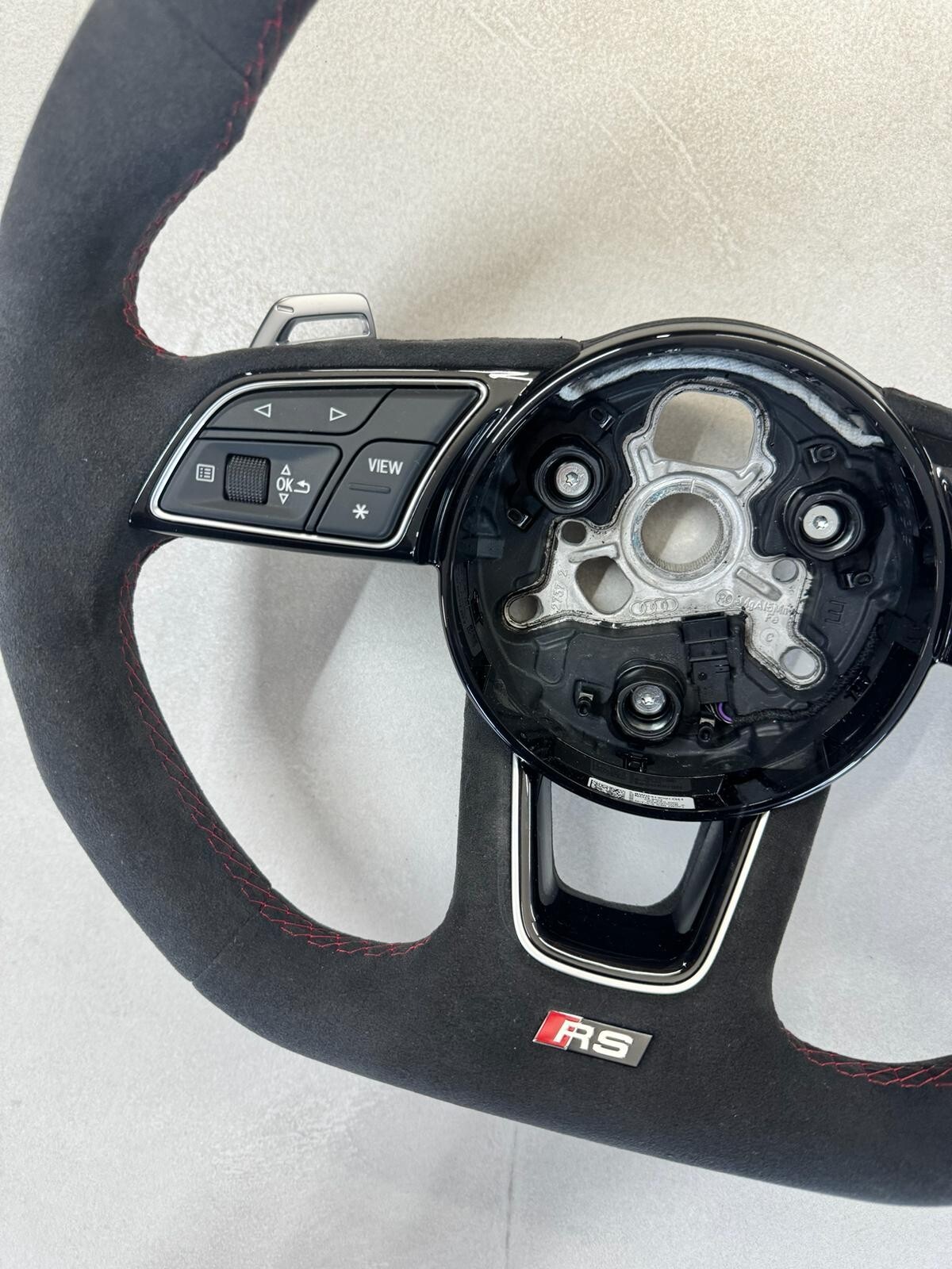 AUDI RS4 RS5 RS LENKRAD ALCANTARA SPORT LENKRAD SCHALTWIPPEN ABGEFLACHT NEU ORIG - Obrázek 9